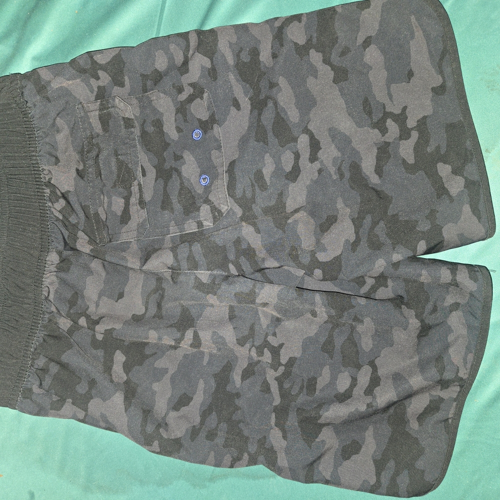 Vineyard Vines Black and Gray Swim Trunks Urban Camo